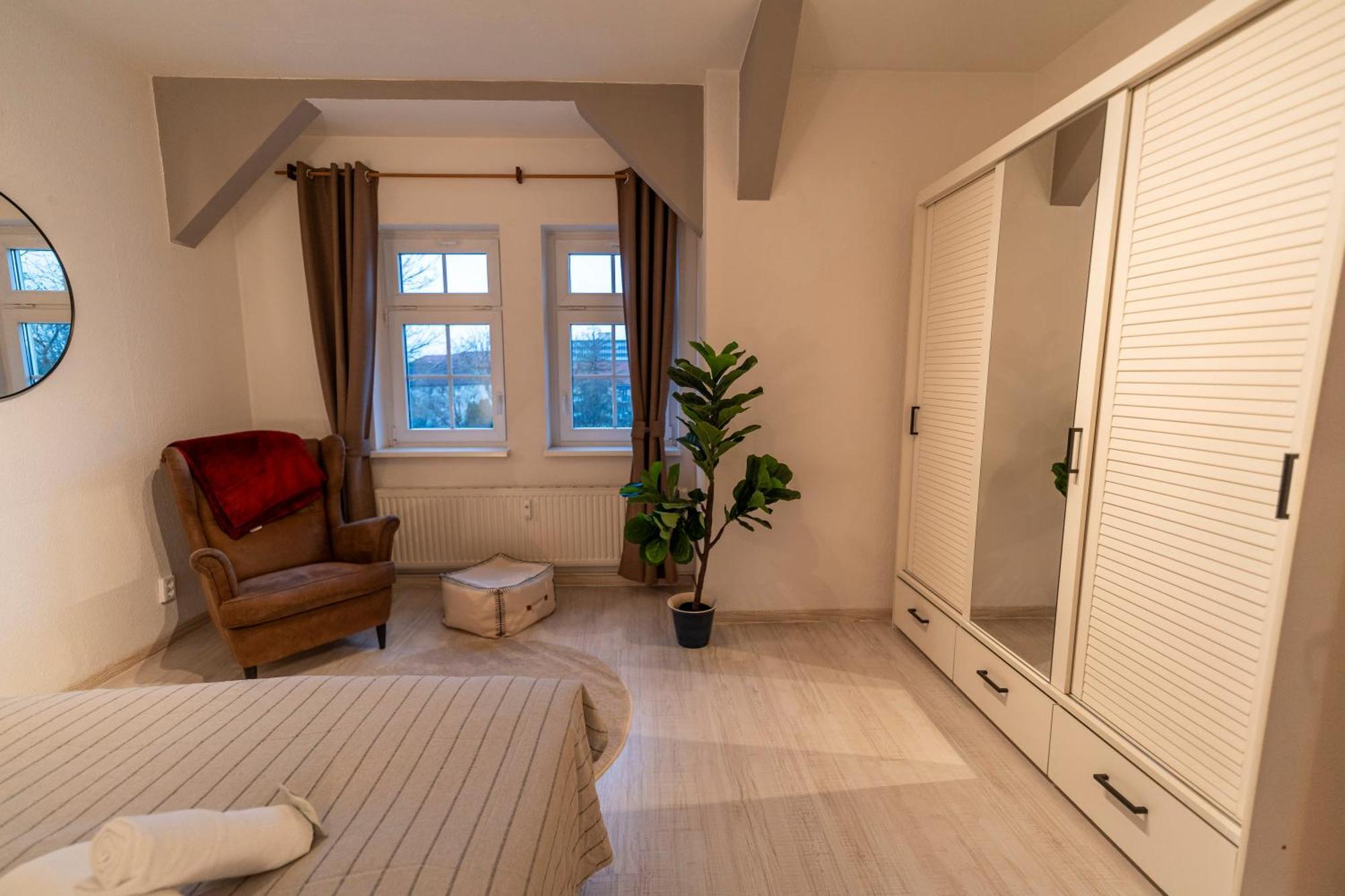 Rr - Homely 80qm - Parking - Washer - Tv Apartment