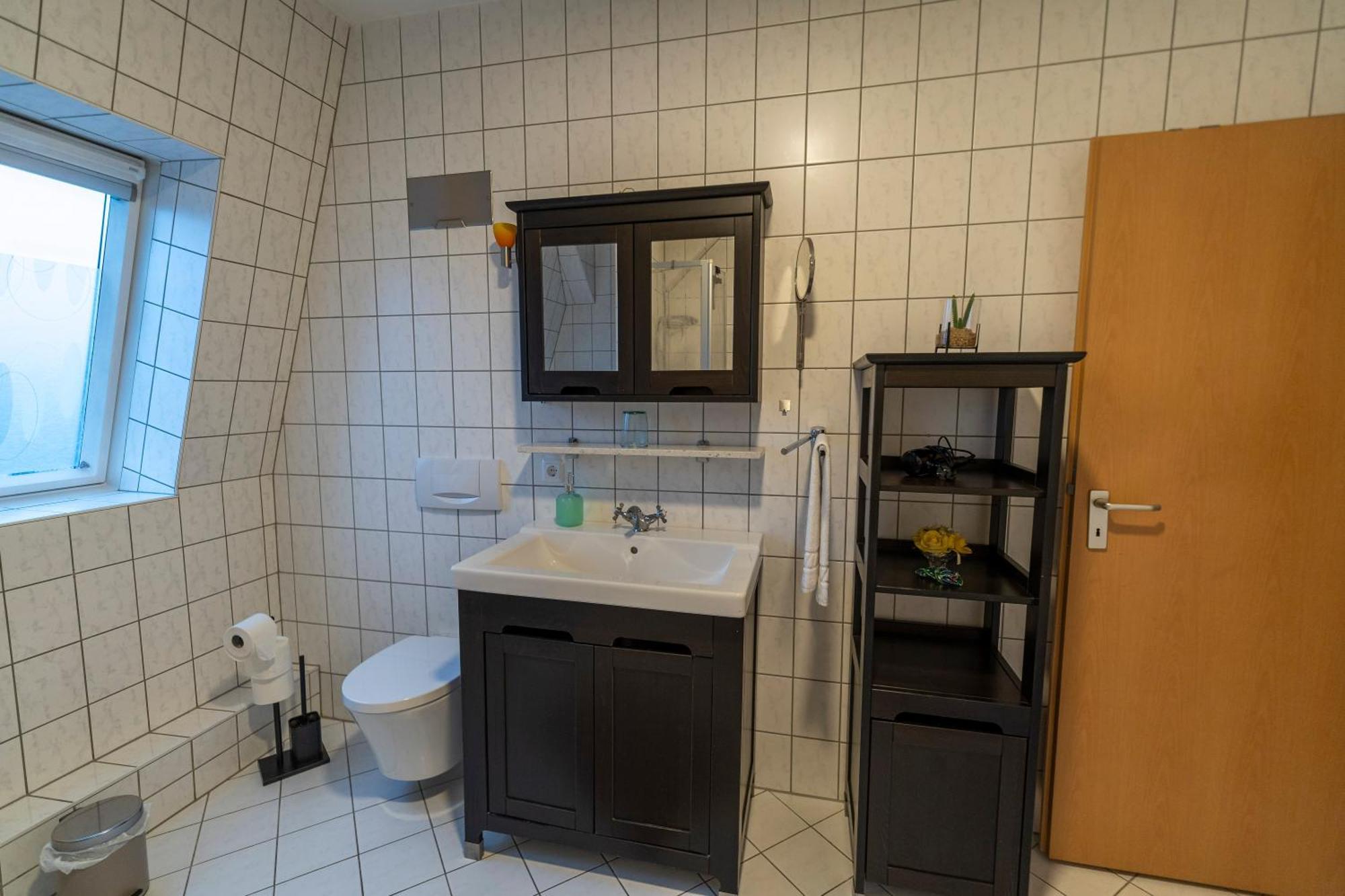 Apartment Rr - Homely 80qm - Parking - Washer - Tv *